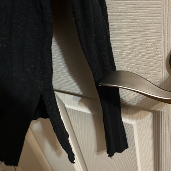 Forever 21 Black Size Small High Low Top super soft - Picture 4 of 6